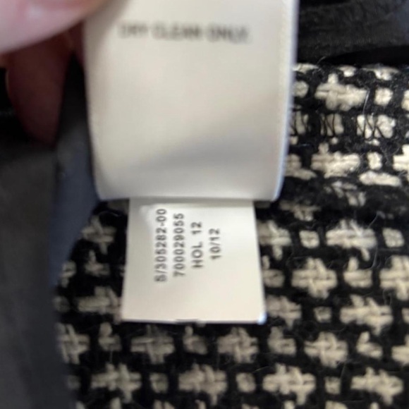 Black and White Tweed mini Skirt with side zipper - Picture 7 of 7